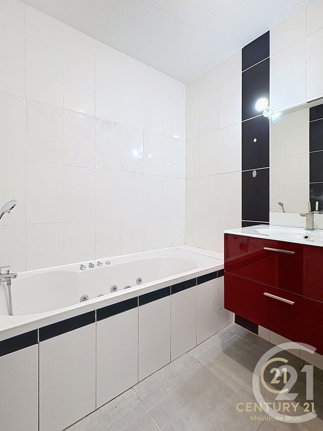 Appartement F5 à louer - 5 pièces - 104.26 m2 - GRASSE - 06 - PROVENCE-ALPES-COTE-D-AZUR - Century 21 Moulin De Brun