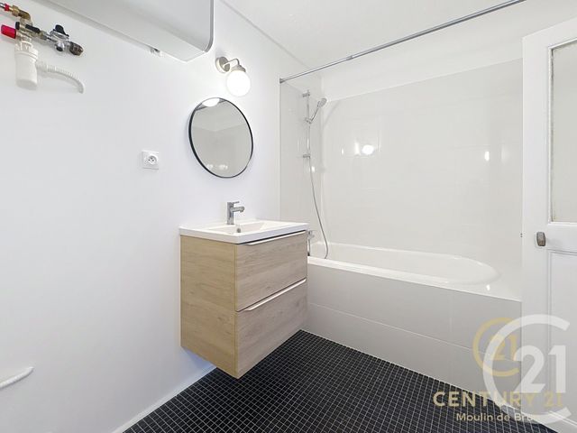 Appartement F2 à louer - 2 pièces - 42.77 m2 - GRASSE - 06 - PROVENCE-ALPES-COTE-D-AZUR - Century 21 Moulin De Brun