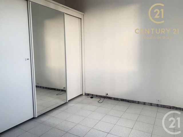 Appartement F3 à louer - 3 pièces - 50.0 m2 - GRASSE - 06 - PROVENCE-ALPES-COTE-D-AZUR - Century 21 Moulin De Brun