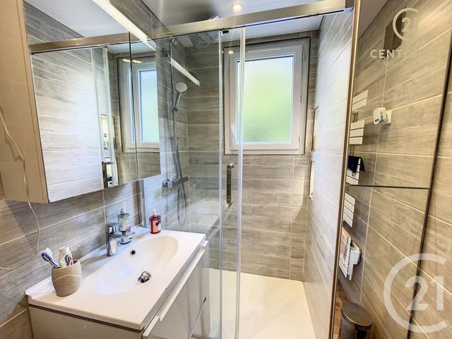 Appartement F3 à louer - 3 pièces - 50.0 m2 - GRASSE - 06 - PROVENCE-ALPES-COTE-D-AZUR - Century 21 Moulin De Brun