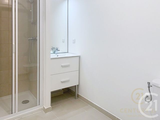 Appartement F2 à louer - 2 pièces - 41.15 m2 - GRASSE - 06 - PROVENCE-ALPES-COTE-D-AZUR - Century 21 Moulin De Brun