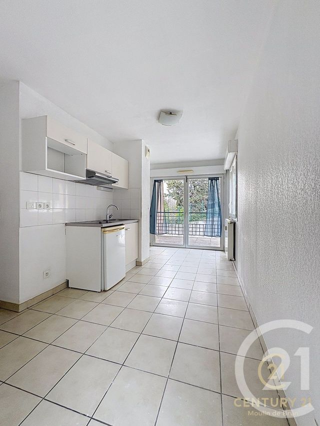 Appartement F1 à louer - 1 pièce - 27.5 m2 - GRASSE - 06 - PROVENCE-ALPES-COTE-D-AZUR - Century 21 Moulin De Brun