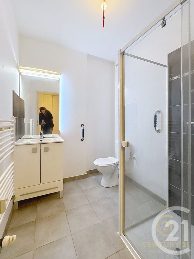 Appartement F1 à louer - 1 pièce - 27.5 m2 - GRASSE - 06 - PROVENCE-ALPES-COTE-D-AZUR - Century 21 Moulin De Brun