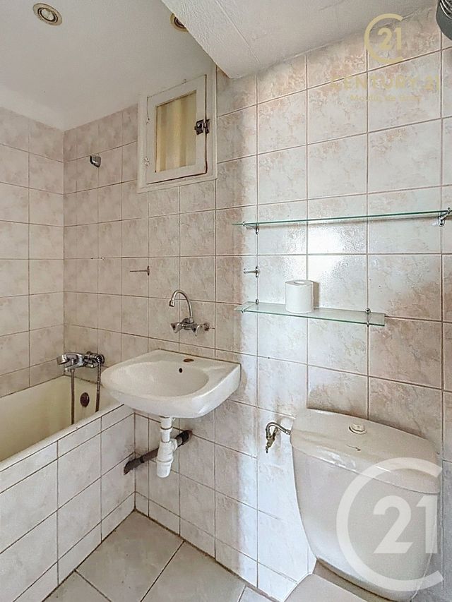 Appartement F2 à vendre - 2 pièces - 38.2 m2 - GRASSE - 06 - PROVENCE-ALPES-COTE-D-AZUR - Century 21 Moulin De Brun