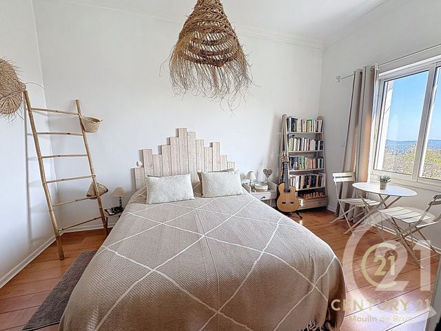 Appartement F3 à louer - 3 pièces - 98.47 m2 - GRASSE - 06 - PROVENCE-ALPES-COTE-D-AZUR - Century 21 Moulin De Brun
