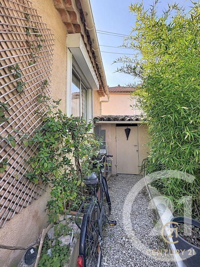 Appartement F3 à louer - 3 pièces - 98.47 m2 - GRASSE - 06 - PROVENCE-ALPES-COTE-D-AZUR - Century 21 Moulin De Brun