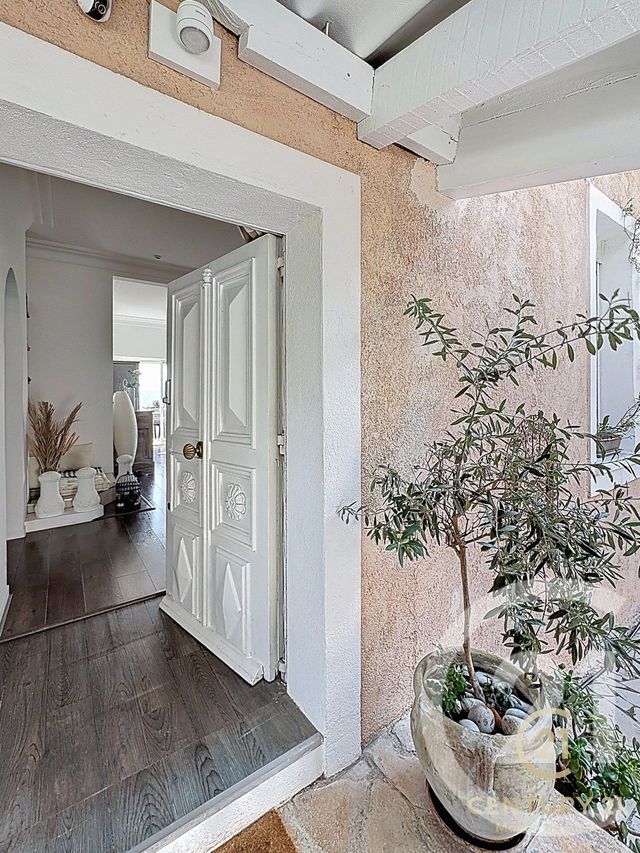 Appartement F3 à louer - 3 pièces - 98.47 m2 - GRASSE - 06 - PROVENCE-ALPES-COTE-D-AZUR - Century 21 Moulin De Brun