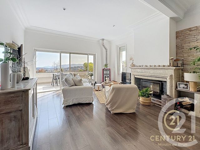 Appartement F3 à louer - 3 pièces - 98.47 m2 - GRASSE - 06 - PROVENCE-ALPES-COTE-D-AZUR - Century 21 Moulin De Brun