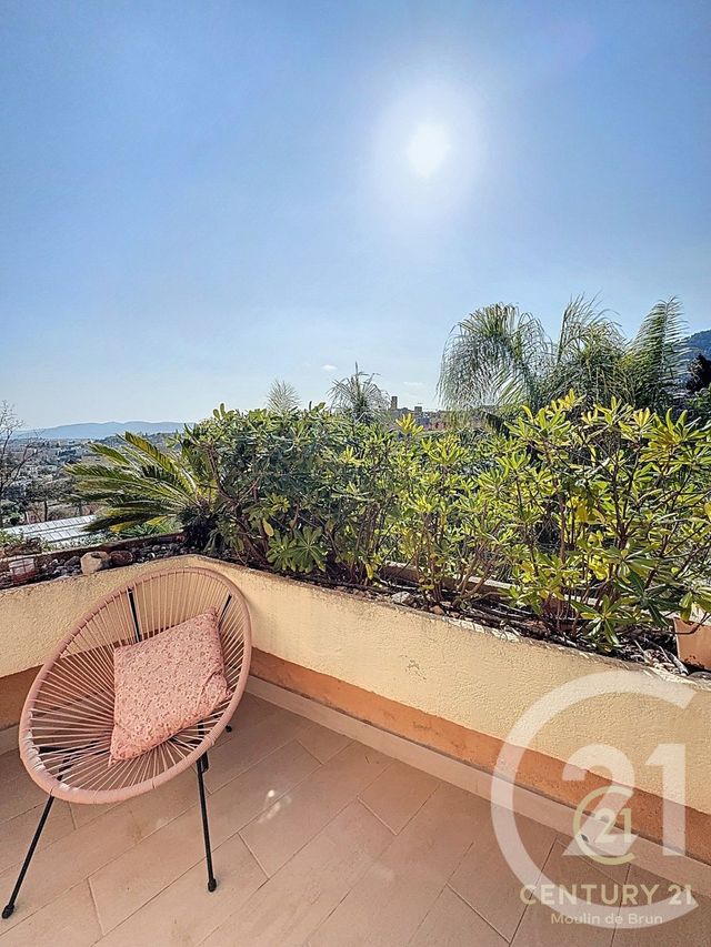Appartement F3 à louer - 3 pièces - 98.47 m2 - GRASSE - 06 - PROVENCE-ALPES-COTE-D-AZUR - Century 21 Moulin De Brun
