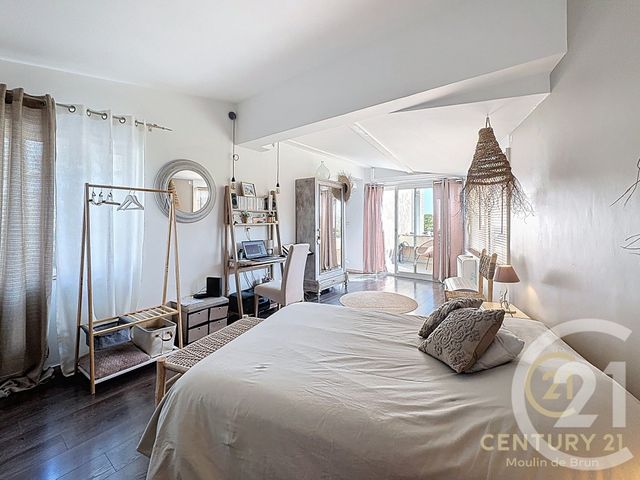 Appartement F3 à louer - 3 pièces - 98.47 m2 - GRASSE - 06 - PROVENCE-ALPES-COTE-D-AZUR - Century 21 Moulin De Brun