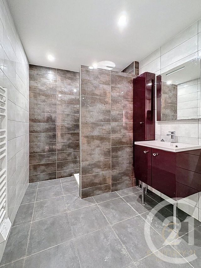 Appartement F2 bis à louer - 3 pièces - 58.14 m2 - GRASSE - 06 - PROVENCE-ALPES-COTE-D-AZUR - Century 21 Moulin De Brun