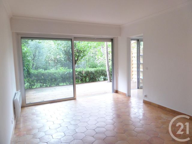 Appartement F1 à louer - 1 pièce - 27.52 m2 - GRASSE - 06 - PROVENCE-ALPES-COTE-D-AZUR - Century 21 Moulin De Brun