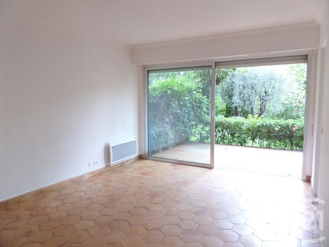 Appartement F1 à louer - 1 pièce - 27.52 m2 - GRASSE - 06 - PROVENCE-ALPES-COTE-D-AZUR - Century 21 Moulin De Brun