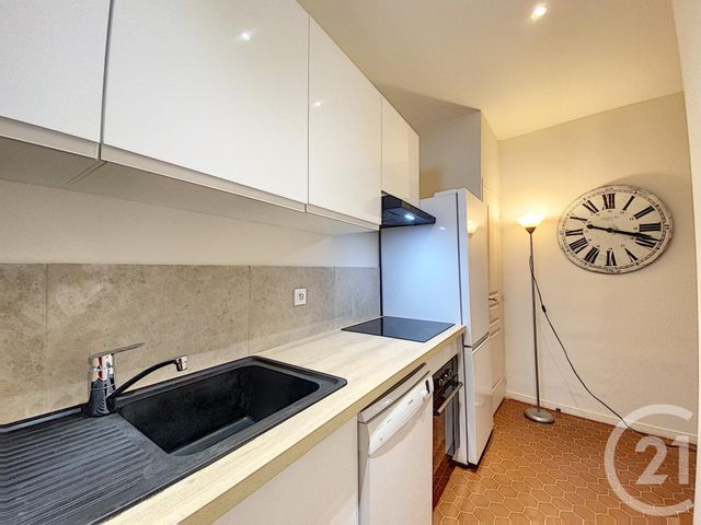 Appartement F3 à louer - 3 pièces - 72.02 m2 - GRASSE - 06 - PROVENCE-ALPES-COTE-D-AZUR - Century 21 Moulin De Brun