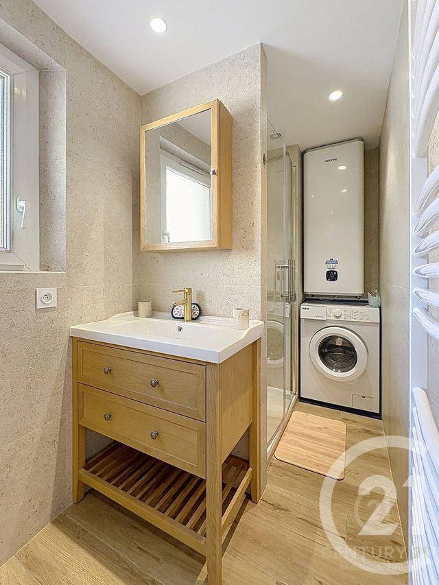Appartement F3 à louer - 3 pièces - 56.3 m2 - GRASSE - 06 - PROVENCE-ALPES-COTE-D-AZUR - Century 21 Moulin De Brun