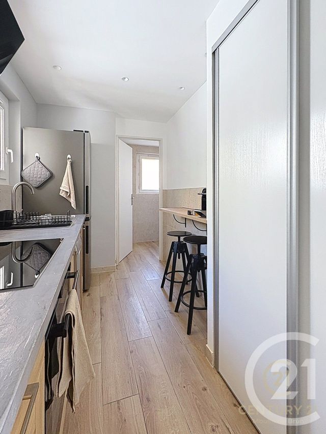 Appartement F3 à louer - 3 pièces - 56.3 m2 - GRASSE - 06 - PROVENCE-ALPES-COTE-D-AZUR - Century 21 Moulin De Brun