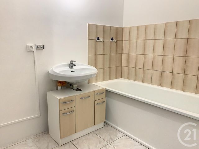 Appartement F4 à louer - 4 pièces - 73.47 m2 - MOUANS SARTOUX - 06 - PROVENCE-ALPES-COTE-D-AZUR - Century 21 Moulin De Brun