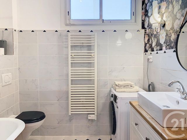 Appartement F3/4 à louer - 3 pièces - 78.29 m2 - GRASSE - 06 - PROVENCE-ALPES-COTE-D-AZUR - Century 21 Moulin De Brun