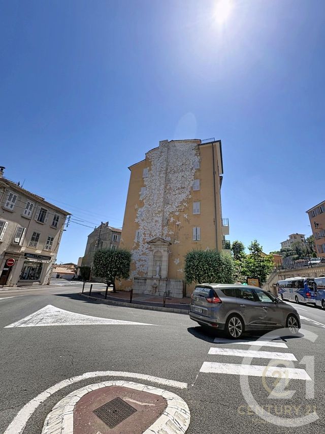 Appartement F1 à louer - 1 pièce - 25.51 m2 - GRASSE - 06 - PROVENCE-ALPES-COTE-D-AZUR - Century 21 Moulin De Brun