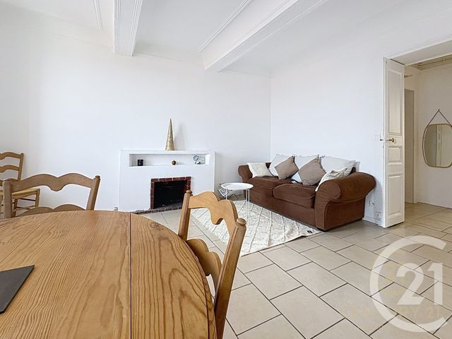 Appartement F3 à louer - 3 pièces - 72.42 m2 - GRASSE - 06 - PROVENCE-ALPES-COTE-D-AZUR - Century 21 Moulin De Brun