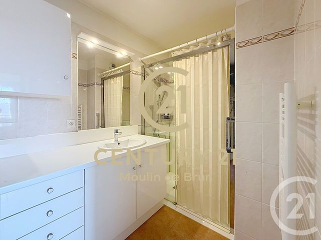 Appartement F3 à vendre - 3 pièces - 72.76 m2 - GRASSE - 06 - PROVENCE-ALPES-COTE-D-AZUR - Century 21 Moulin De Brun