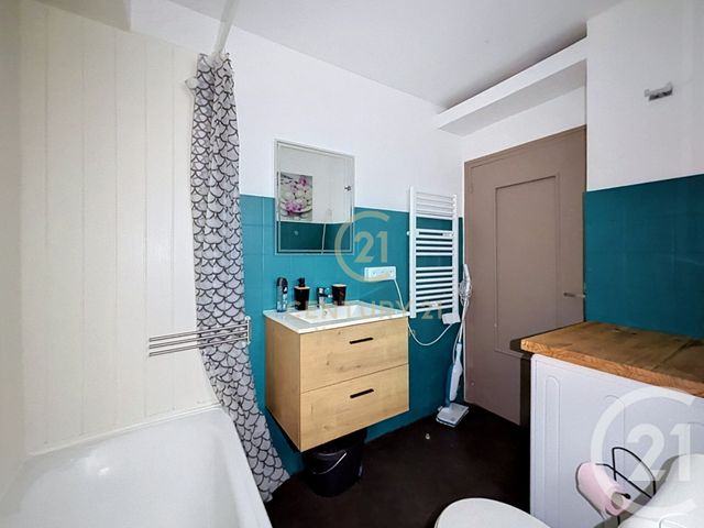 Appartement F3 à louer - 3 pièces - 45.75 m2 - GRASSE - 06 - PROVENCE-ALPES-COTE-D-AZUR - Century 21 Moulin De Brun