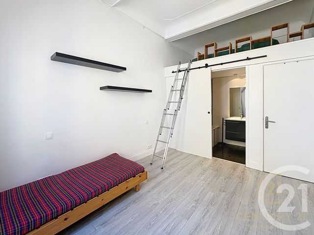 Appartement F3 à louer - 3 pièces - 77.83 m2 - GRASSE - 06 - PROVENCE-ALPES-COTE-D-AZUR - Century 21 Moulin De Brun