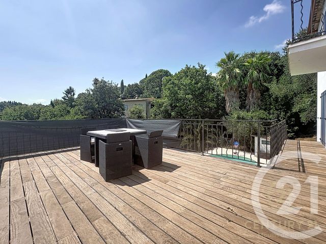 maison à louer - 4 pièces - 131.27 m2 - CHATEAUNEUF GRASSE - 06 - PROVENCE-ALPES-COTE-D-AZUR - Century 21 Moulin De Brun