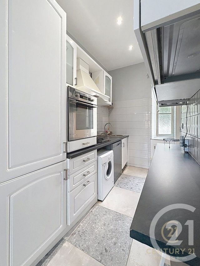 Appartement F2 bis à louer - 3 pièces - 56.32 m2 - GRASSE - 06 - PROVENCE-ALPES-COTE-D-AZUR - Century 21 Moulin De Brun