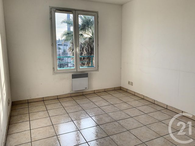 Appartement F3 à louer - 3 pièces - 66.0 m2 - GRASSE - 06 - PROVENCE-ALPES-COTE-D-AZUR - Century 21 Moulin De Brun