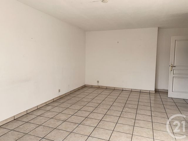 Appartement F3 à louer - 3 pièces - 66.0 m2 - GRASSE - 06 - PROVENCE-ALPES-COTE-D-AZUR - Century 21 Moulin De Brun