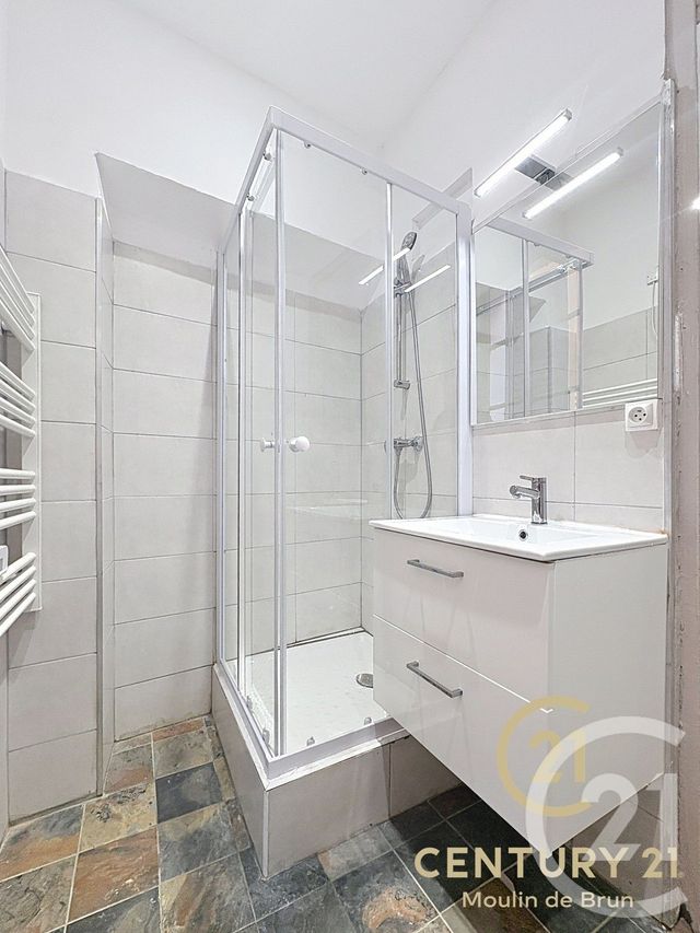 Appartement F2 à louer - 3 pièces - 59.41 m2 - GRASSE - 06 - PROVENCE-ALPES-COTE-D-AZUR - Century 21 Moulin De Brun