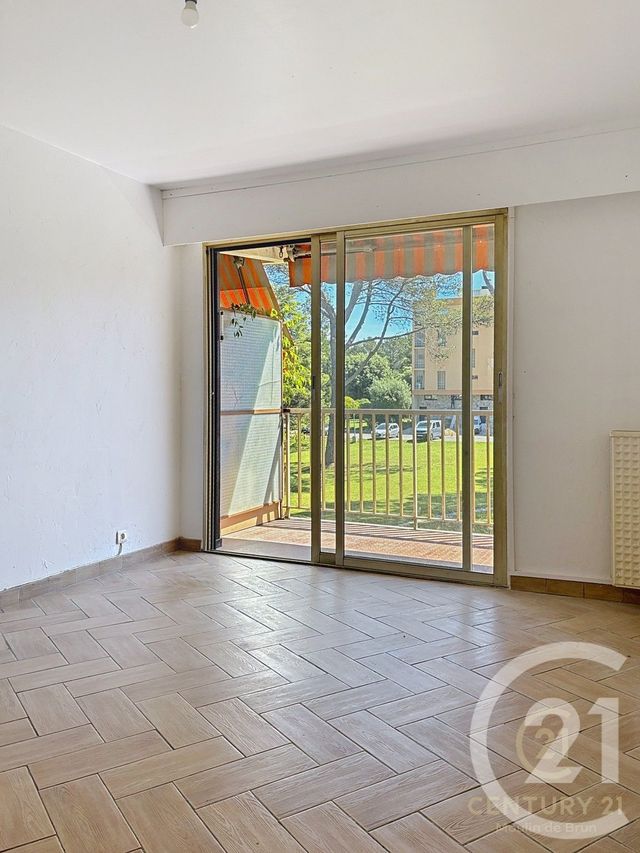 Appartement F1 à louer - 1 pièce - 23.65 m2 - PEYMEINADE - 06 - PROVENCE-ALPES-COTE-D-AZUR - Century 21 Moulin De Brun