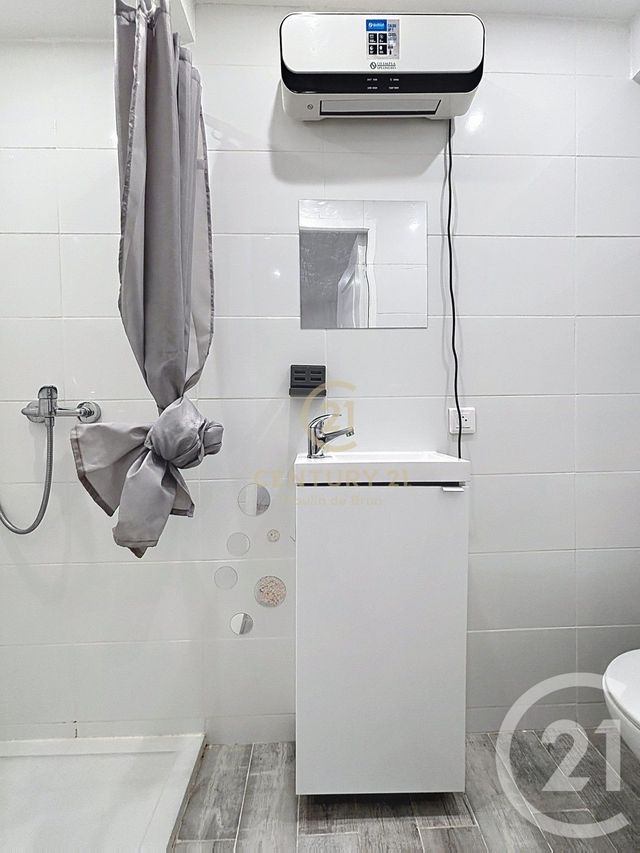 Appartement F2 à louer - 2 pièces - 41.76 m2 - GRASSE - 06 - PROVENCE-ALPES-COTE-D-AZUR - Century 21 Moulin De Brun