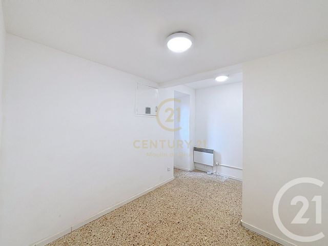 Appartement F2 à louer - 2 pièces - 41.76 m2 - GRASSE - 06 - PROVENCE-ALPES-COTE-D-AZUR - Century 21 Moulin De Brun