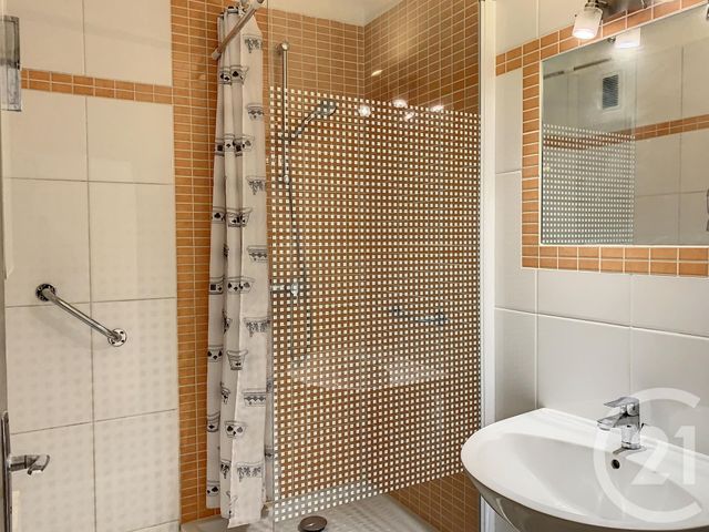 Appartement F3/4 à louer - 4 pièces - 65.03 m2 - GRASSE - 06 - PROVENCE-ALPES-COTE-D-AZUR - Century 21 Moulin De Brun