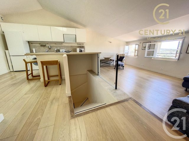 Appartement F3 à louer - 3 pièces - 60.18 m2 - GRASSE - 06 - PROVENCE-ALPES-COTE-D-AZUR - Century 21 Moulin De Brun