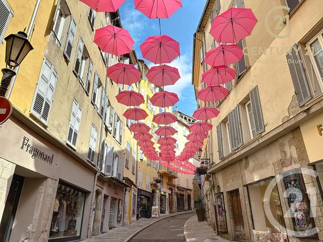 Appartement F2 à louer - 2 pièces - 30.79 m2 - GRASSE - 06 - PROVENCE-ALPES-COTE-D-AZUR - Century 21 Moulin De Brun