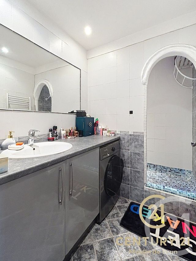 Appartement F3 à louer - 3 pièces - 63.33 m2 - GRASSE - 06 - PROVENCE-ALPES-COTE-D-AZUR - Century 21 Moulin De Brun