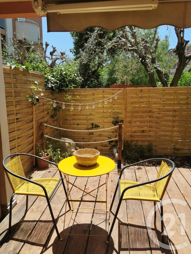 Appartement F2 à louer - 2 pièces - 29.04 m2 - VALLAURIS - 06 - PROVENCE-ALPES-COTE-D-AZUR - Century 21 Moulin De Brun