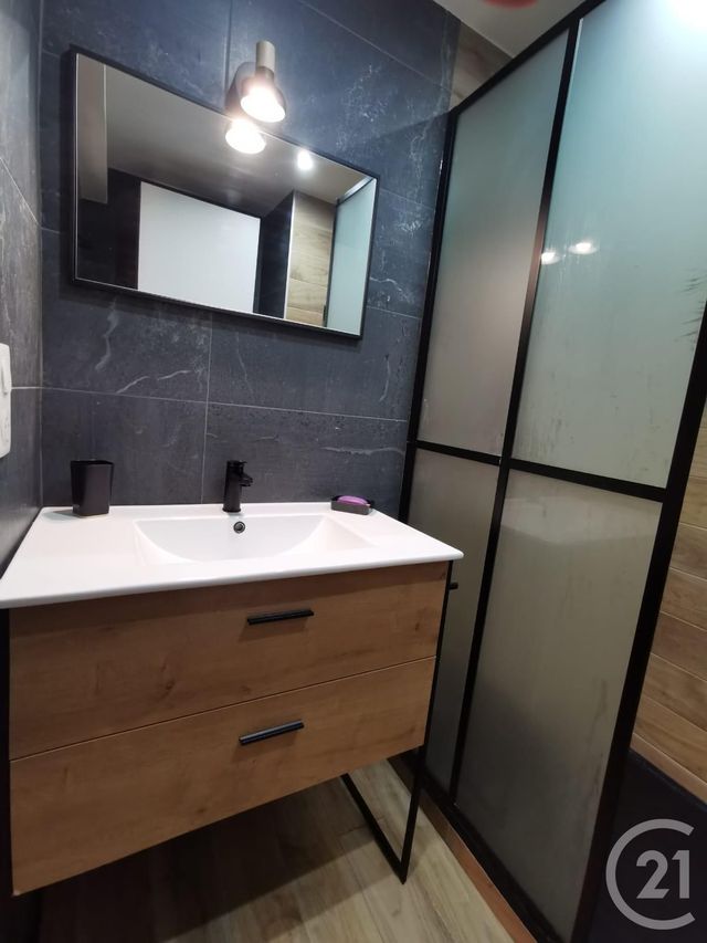 Appartement F2 à louer - 2 pièces - 29.04 m2 - VALLAURIS - 06 - PROVENCE-ALPES-COTE-D-AZUR - Century 21 Moulin De Brun